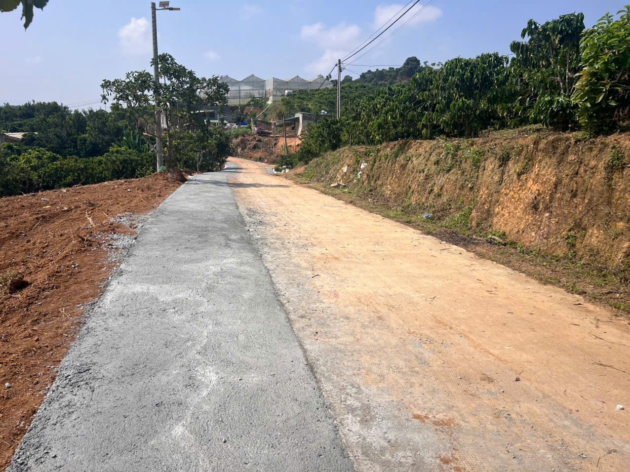 [SIÊU PHẨM VEN ĐÀ LẠT] – 1000M² ĐẤT GIÁP HỒ, CÓ SẴN THỔ CƯ – CHỈ NHỈNH 1 TỶ!