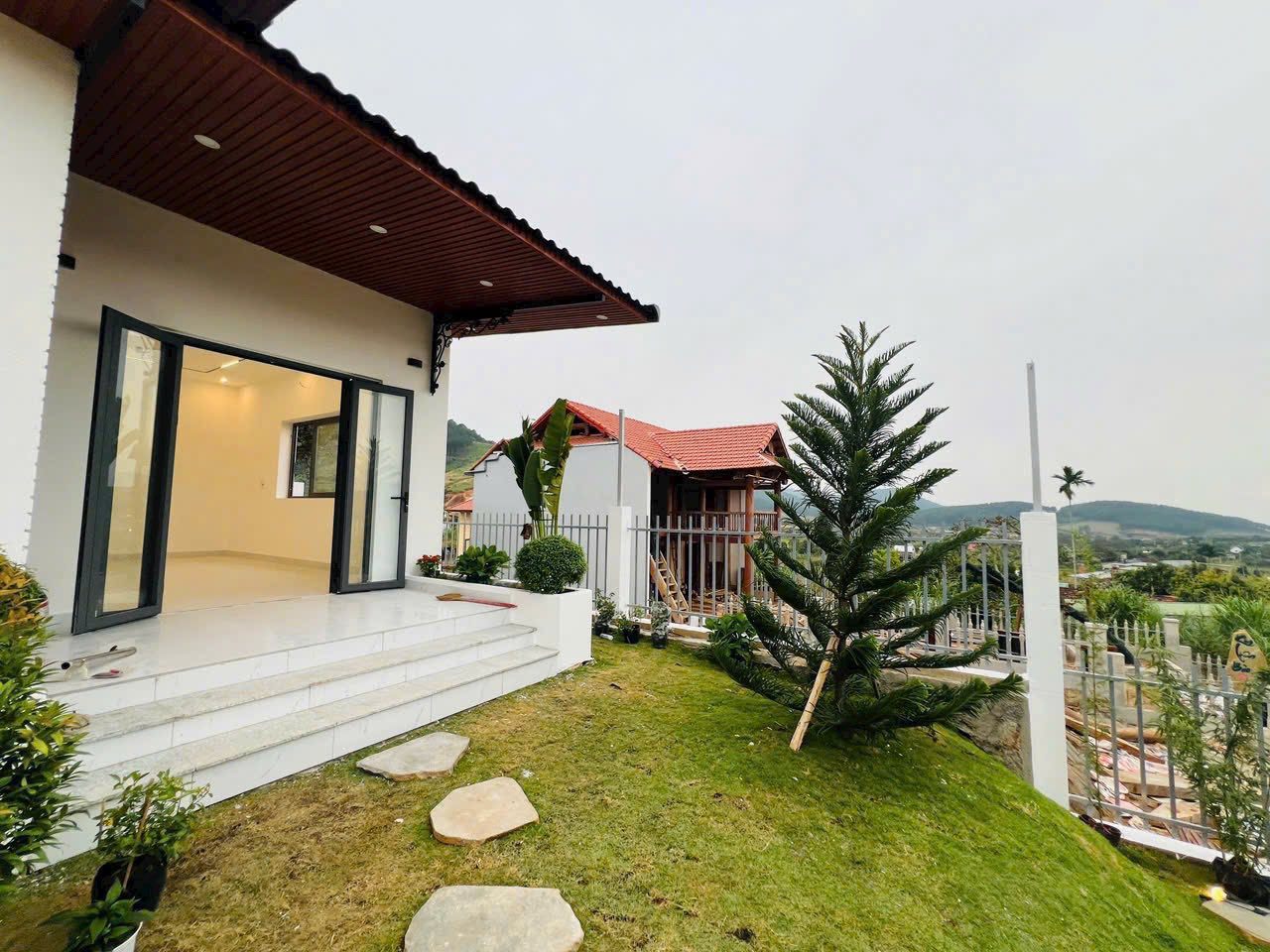 VILLA SÂN VƯỜN VIEW TƯỢNG PHẬT